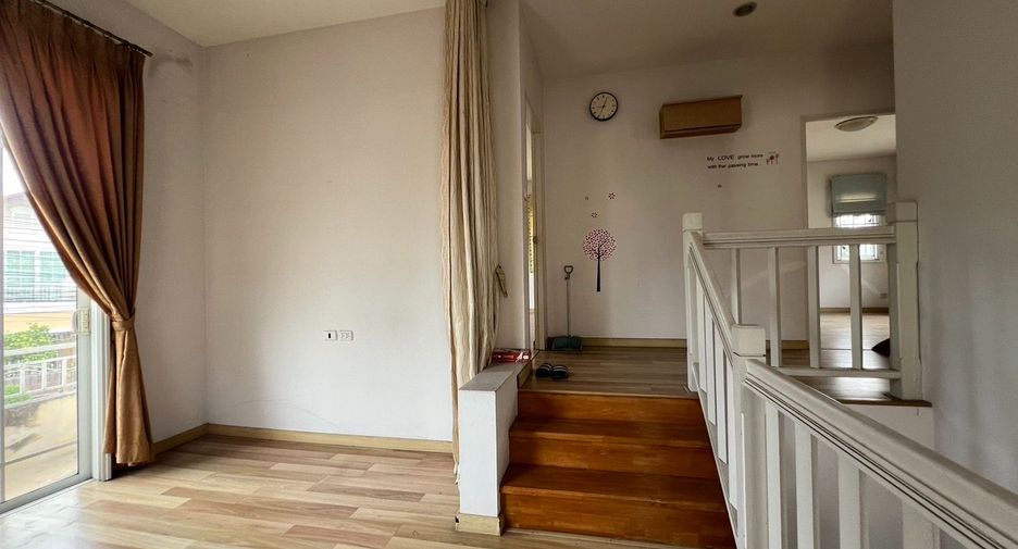 Haus zum Kauf mit 5 Zimmer in Mueang Nonthaburi, Nonthaburi