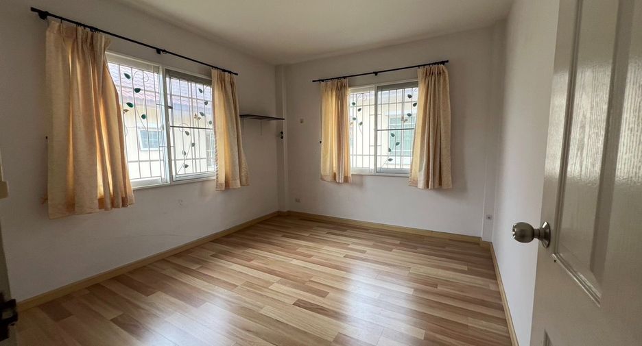 Haus zum Kauf mit 5 Zimmer in Mueang Nonthaburi, Nonthaburi