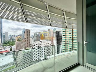 For rent 2 bedrooms condo in Pathum Wan, Bangkok