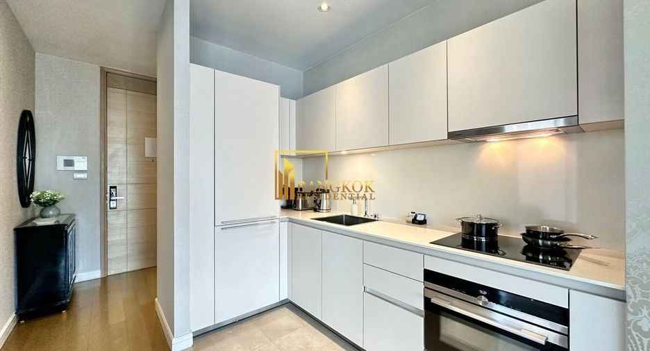 For rent 2 bedrooms condo in Pathum Wan, Bangkok