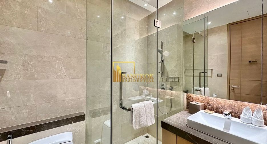 For rent 2 bedrooms condo in Pathum Wan, Bangkok
