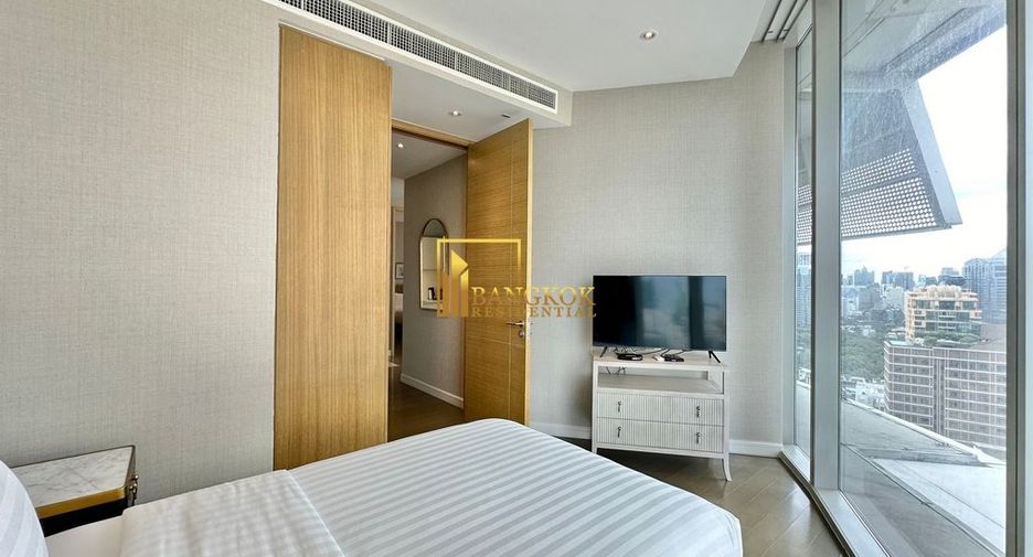 For rent 2 bedrooms condo in Pathum Wan, Bangkok