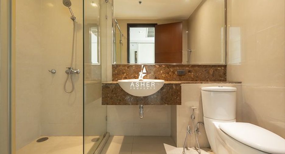For rent 4 bedrooms condo in Khlong Toei, Bangkok