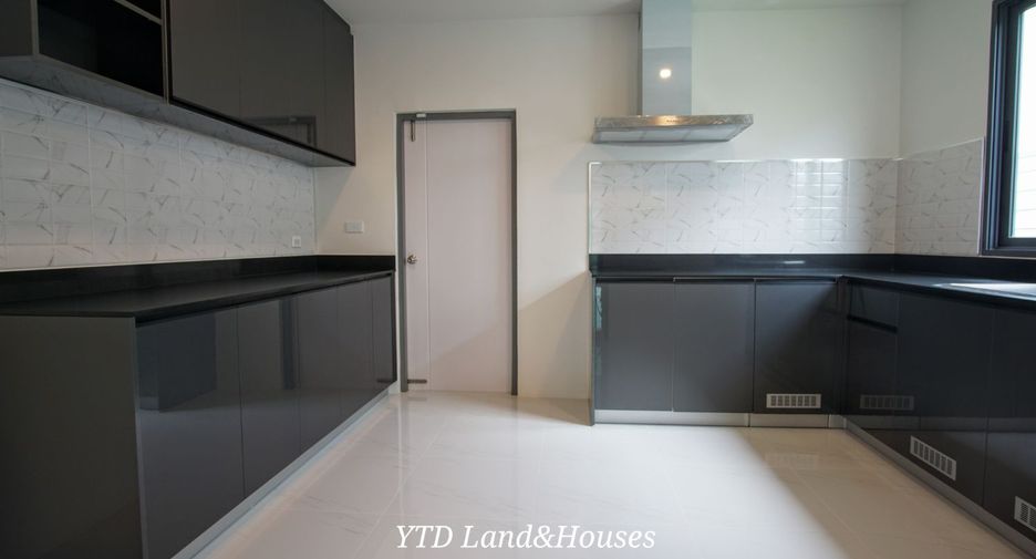 For sale 5 bedrooms house in Prawet, Bangkok