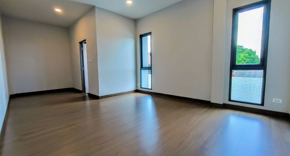 For sale 5 bedrooms house in Prawet, Bangkok