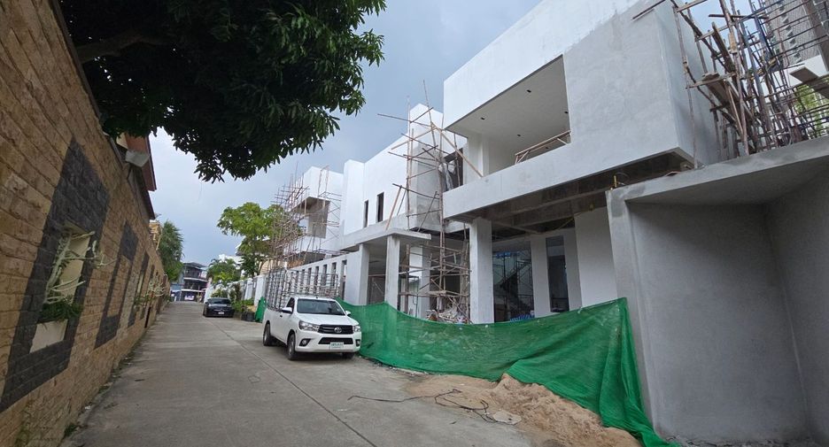 出售 7 卧室 别墅 在 Jomtien, 芭提雅