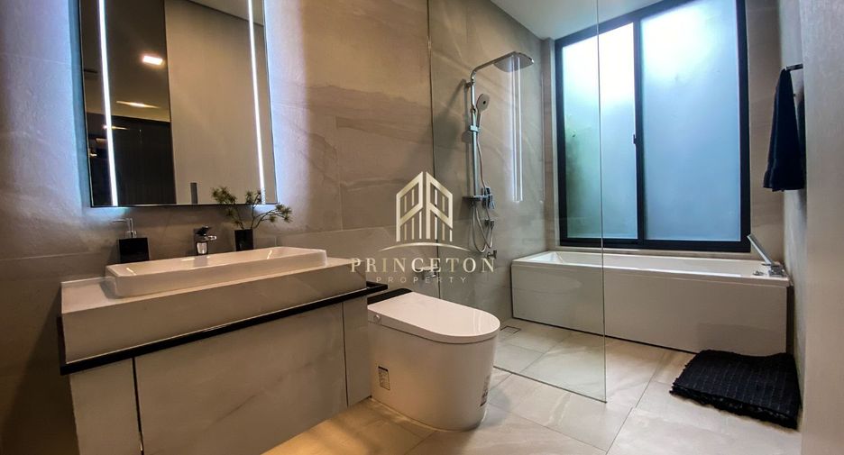 Casa en alquiler y en venta de 4 habitaciones en Saphan Sung, Bangkok