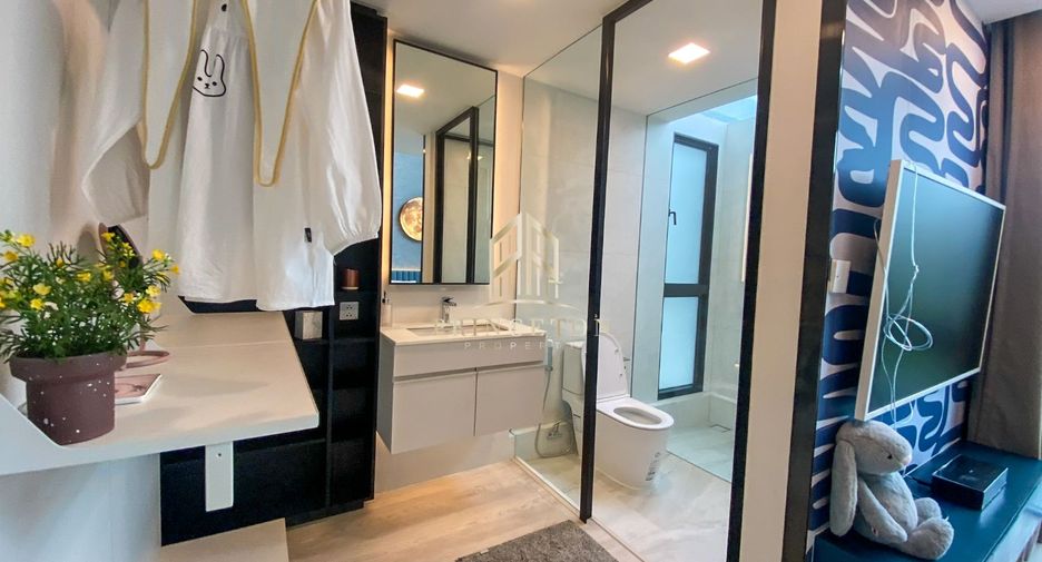 Casa en alquiler y en venta de 4 habitaciones en Saphan Sung, Bangkok