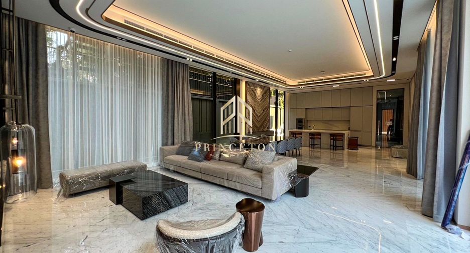 For sale 5 bedrooms house in Bueng Kum, Bangkok