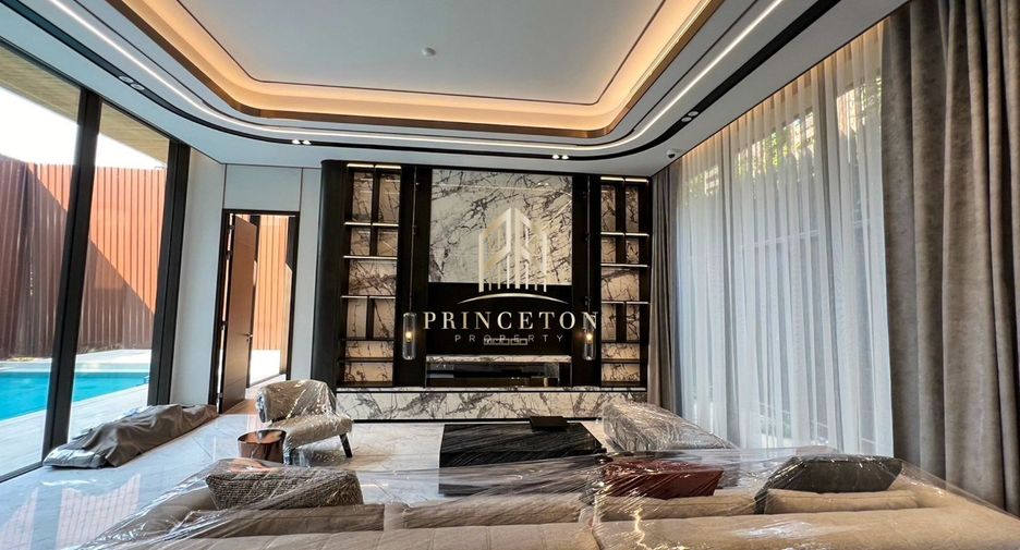 For sale 5 bedrooms house in Bueng Kum, Bangkok