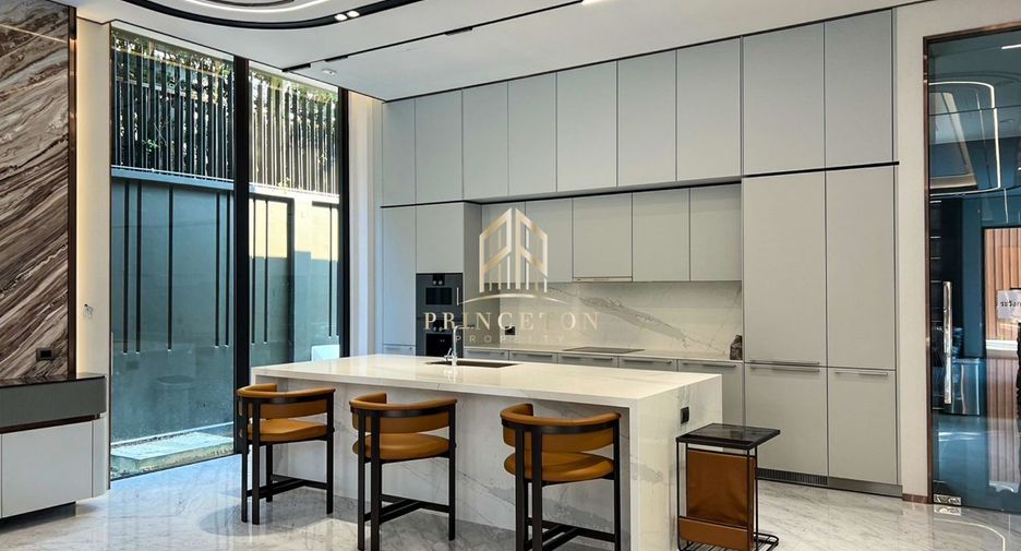 For sale 5 bedrooms house in Bueng Kum, Bangkok