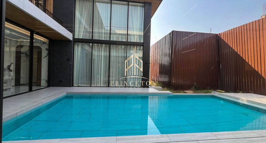 For sale 5 bedrooms house in Bueng Kum, Bangkok