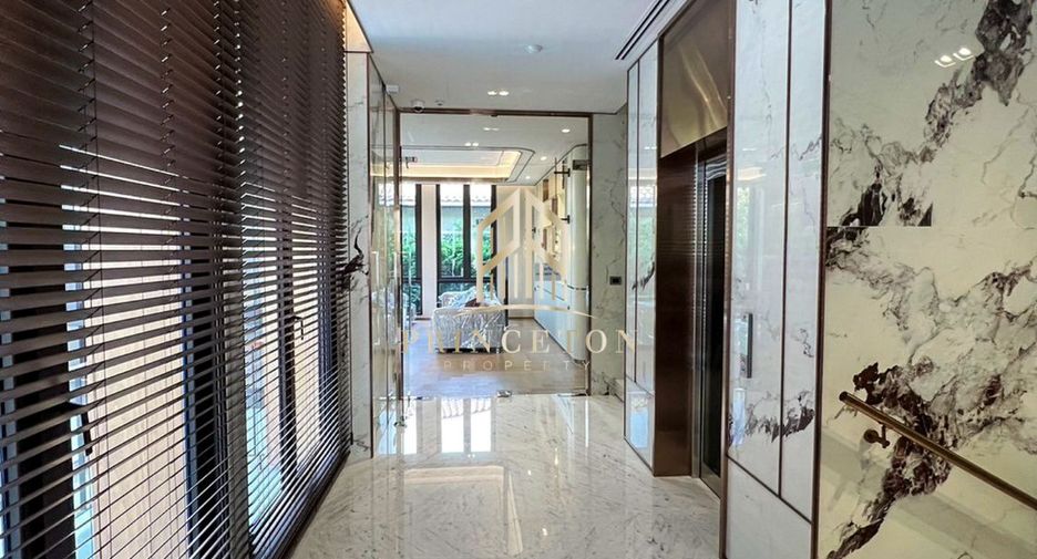 For sale 5 bedrooms house in Bueng Kum, Bangkok