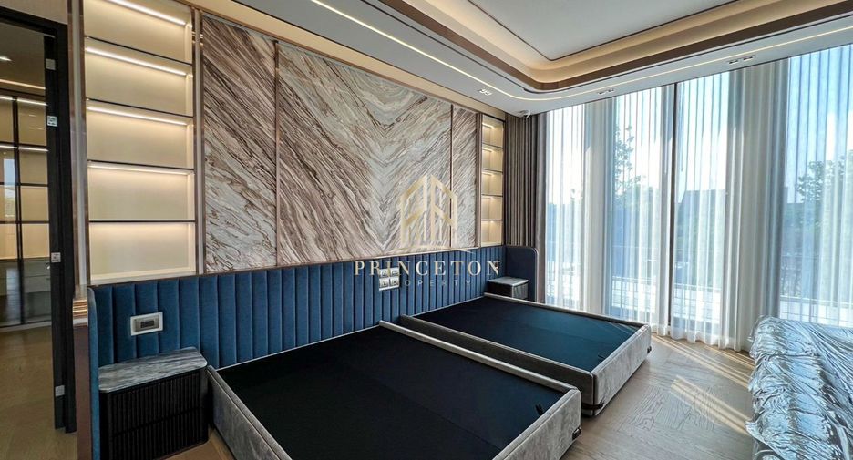 For sale 5 bedrooms house in Bueng Kum, Bangkok