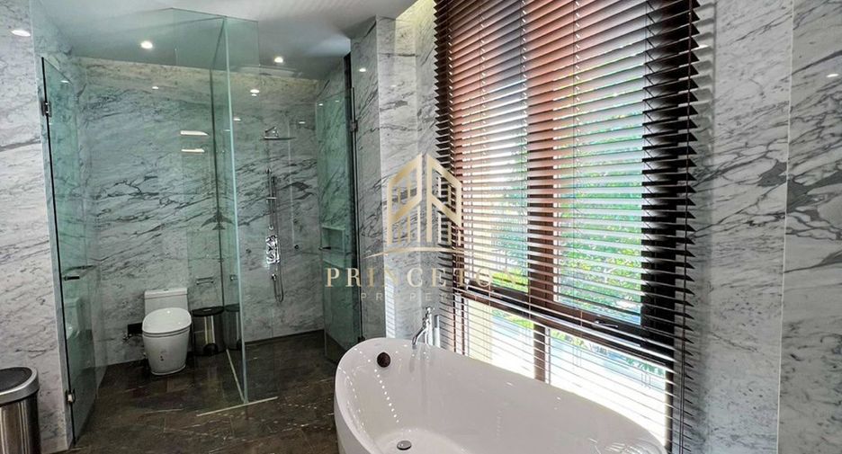 For sale 5 bedrooms house in Bueng Kum, Bangkok