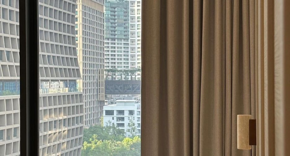 For rent and for sale 1 bed condo in Pathum Wan, Bangkok