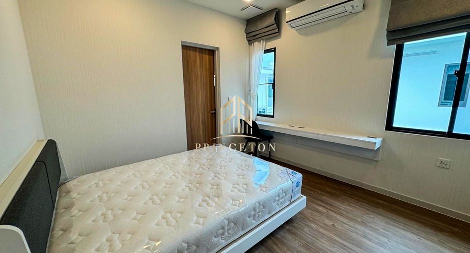 出租 4 卧室 独立屋 在 Lat Krabang, 曼谷