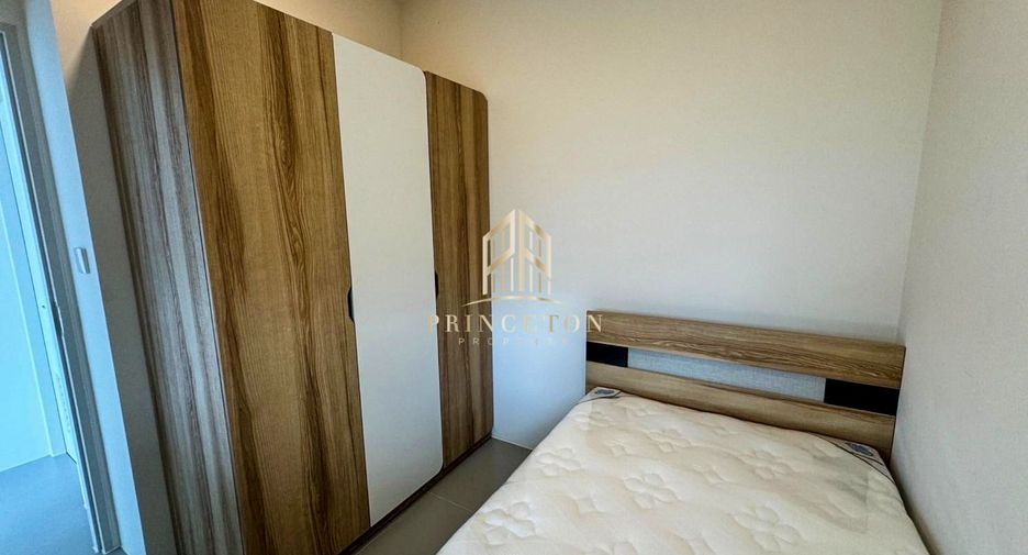 出租 4 卧室 独立屋 在 Lat Krabang, 曼谷