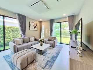 Casa en alquiler de 4 habitaciones en Lat Krabang, Bangkok