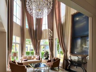 For sale 4 Beds house in Lat Phrao, Bangkok