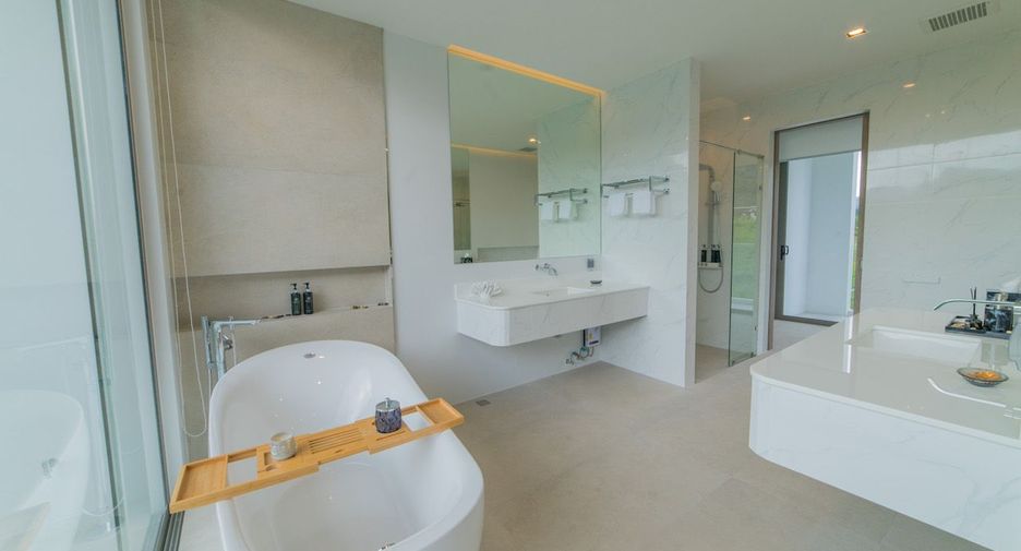 For rent and for sale 5 bedrooms villa in Kathu, Phuket