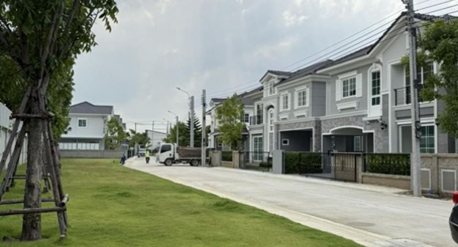 For rent 4 bedrooms house in Mueang Samut Prakan, Samut Prakan