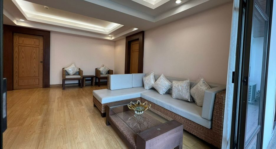 For rent 3 bedrooms condo in Watthana, Bangkok