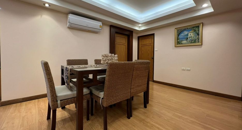 For rent 3 bedrooms condo in Watthana, Bangkok