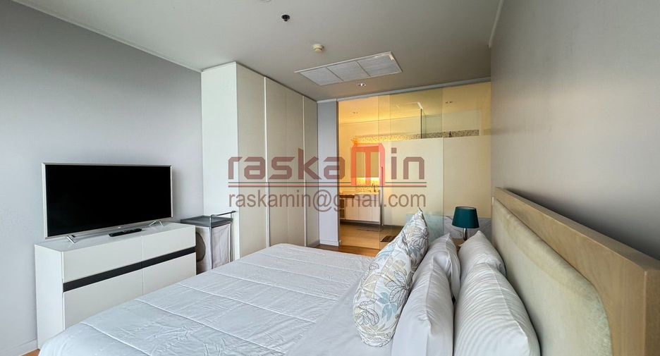 For rent 2 bedrooms condo in North Pattaya, Pattaya