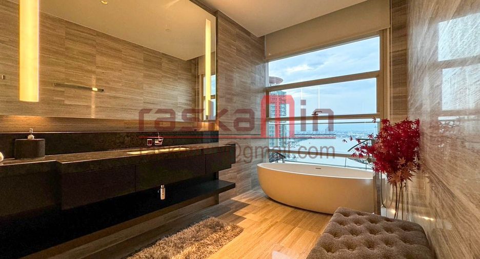 For sale 4 bedrooms condo in Bang Kho Laem, Bangkok