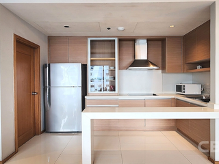 Condo en venta de 2 habitaciones en Khlong Toei, Bangkok