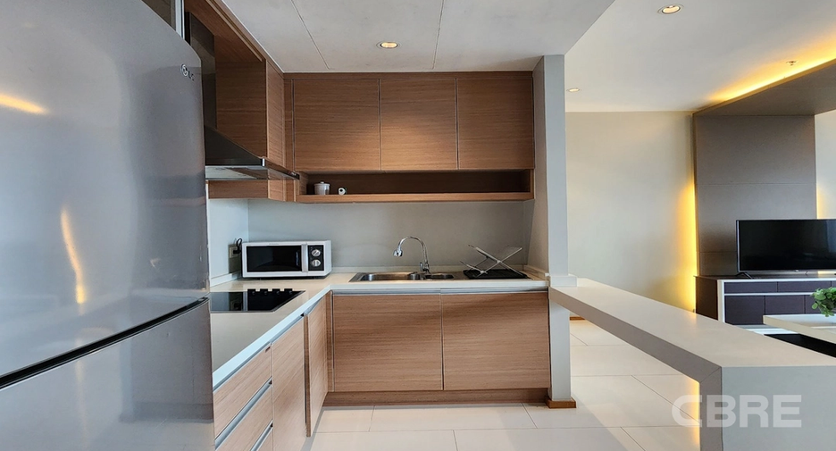 For sale 2 ベッドルーム condo in Khlong Toei, Bangkok