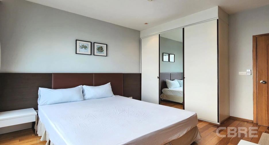 For sale 2 ベッドルーム condo in Khlong Toei, Bangkok