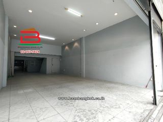 For rent 4 bed retail Space in Mueang Nonthaburi, Nonthaburi