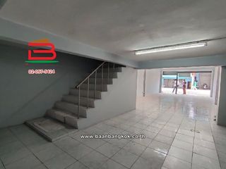 For rent 4 bed retail Space in Mueang Nonthaburi, Nonthaburi