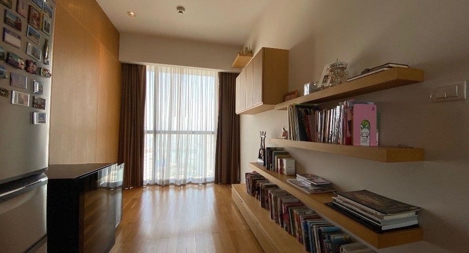 For rent and for sale 2 bedrooms condo in Yan Nawa, Bangkok