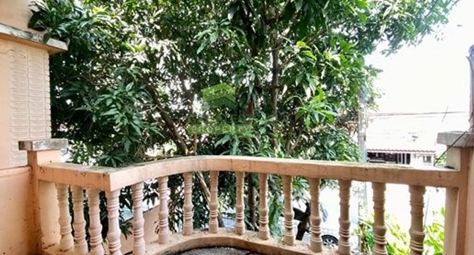 Reihenhaus zur Miete und zum Kauf mit 3 Zimmer in Thanyaburi, Pathum Thani