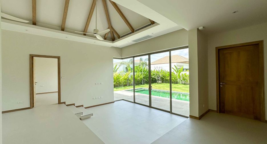 For sale 3 bedrooms villa in Thalang, Phuket