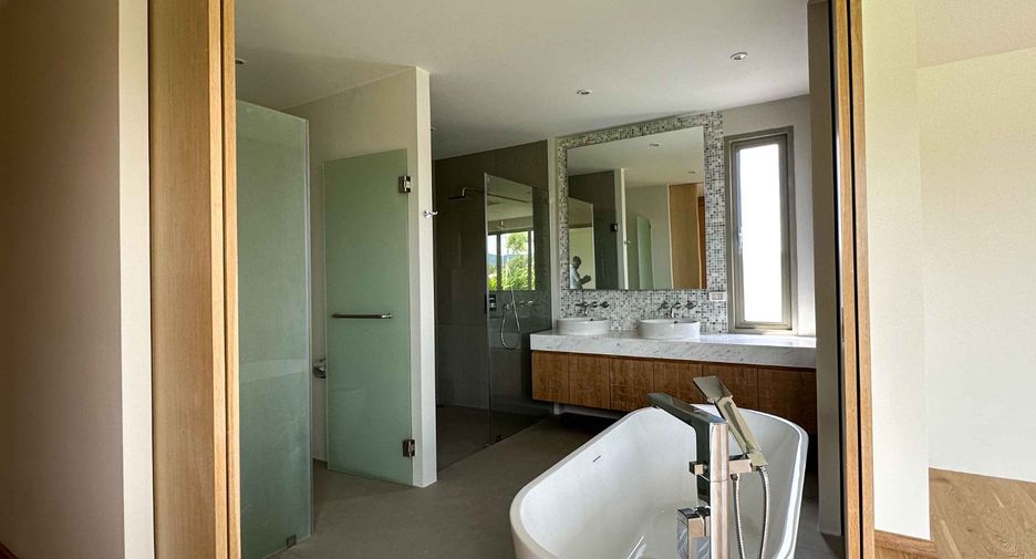 For sale 4 bedrooms villa in Thalang, Phuket