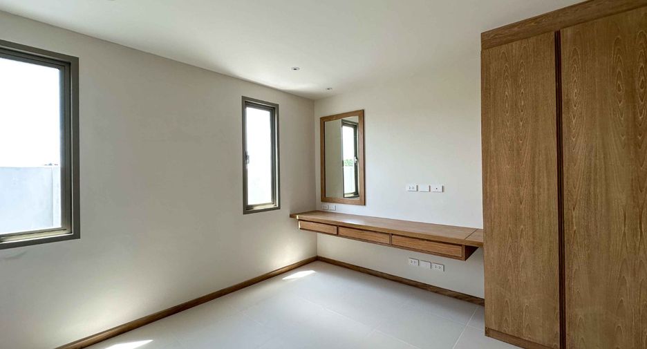 For sale 4 bedrooms villa in Thalang, Phuket