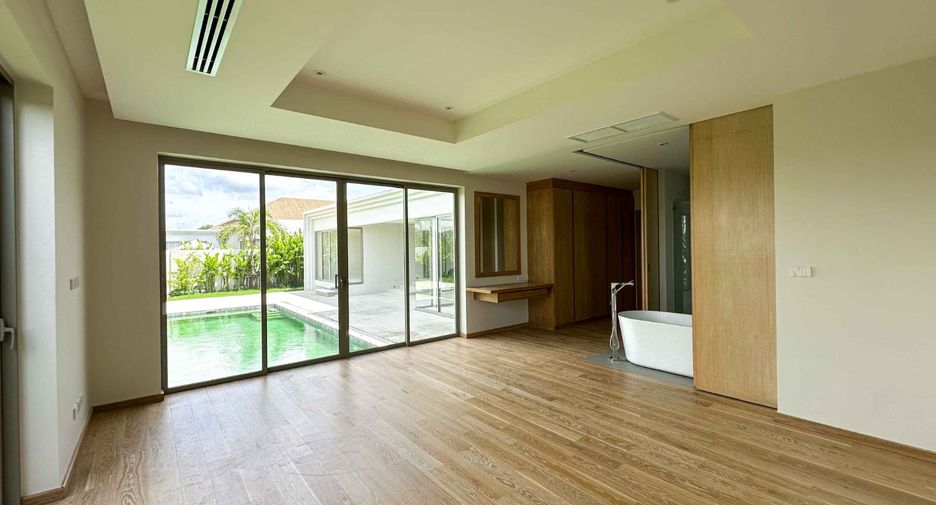 For sale 4 bedrooms villa in Thalang, Phuket