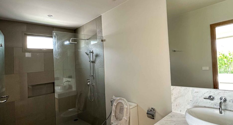 For sale 4 bedrooms villa in Thalang, Phuket