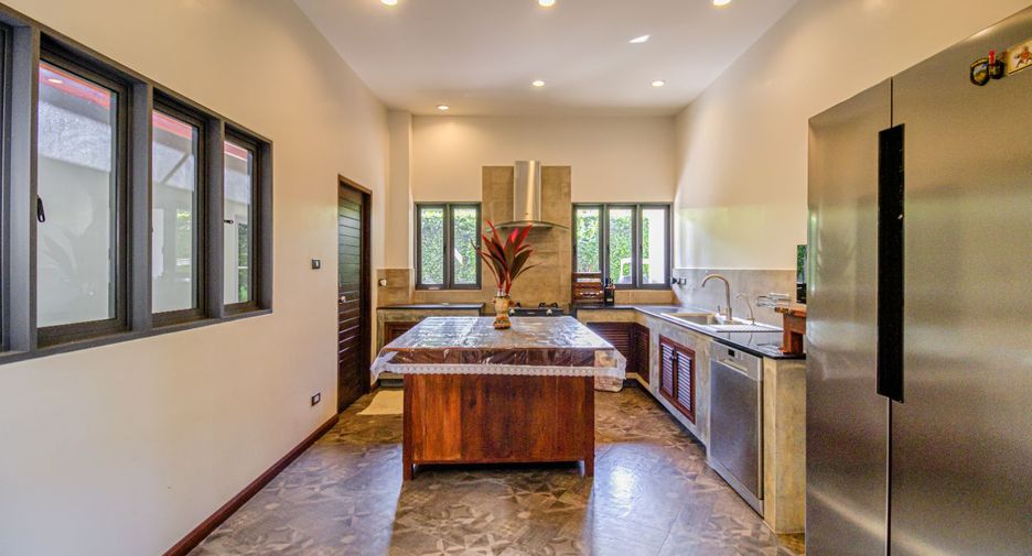 Casa en alquiler de 5 habitaciones en Mueang Chiang Mai, Chiang Mai