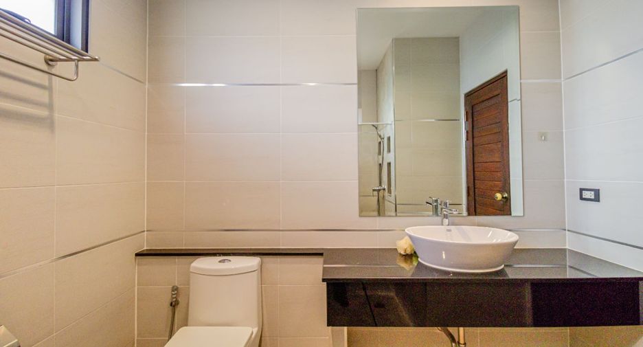 Casa en alquiler de 5 habitaciones en Mueang Chiang Mai, Chiang Mai