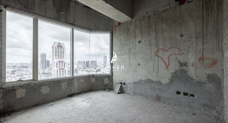 For sale 4 bedrooms condo in Bang Kho Laem, Bangkok