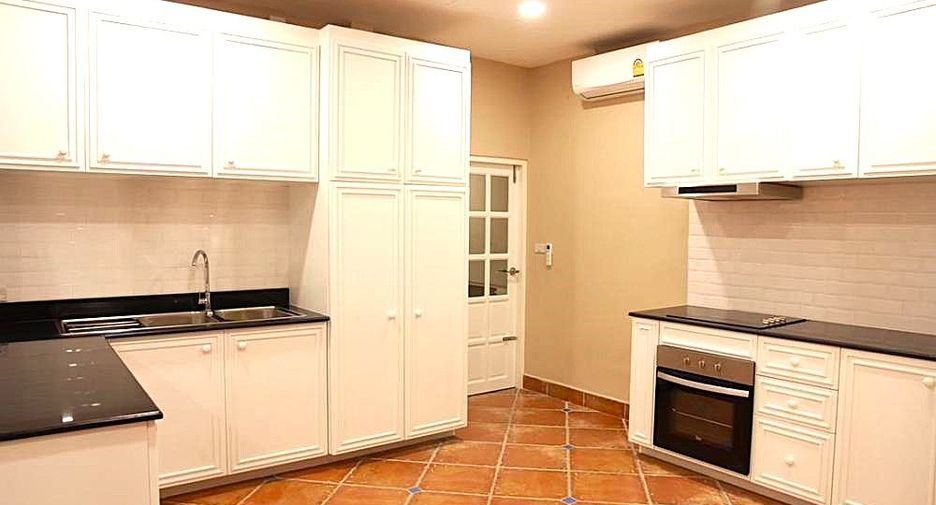 For rent 4 bedrooms house in Bang Phli, Samut Prakan
