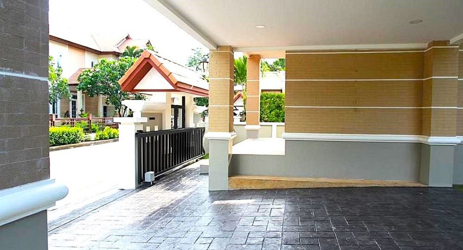 For rent 4 bedrooms house in Bang Phli, Samut Prakan