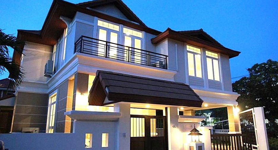For rent 4 bedrooms house in Bang Phli, Samut Prakan