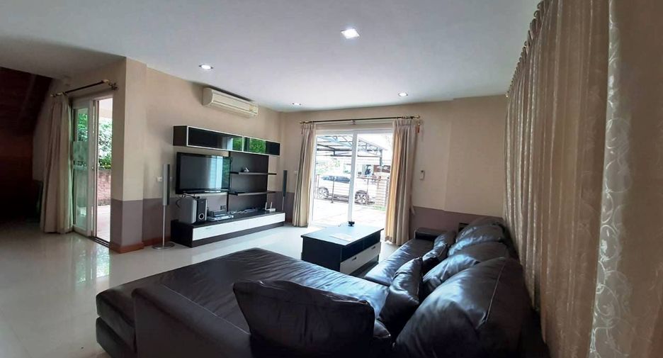 For rent 3 bedrooms house in Pak Kret, Nonthaburi
