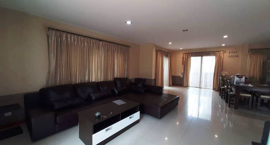 For rent 3 bedrooms house in Pak Kret, Nonthaburi